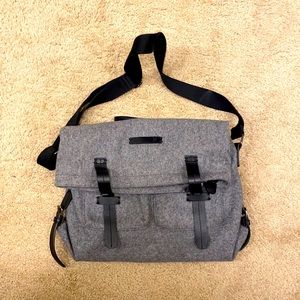 Sherpani compressed wool messenger bag